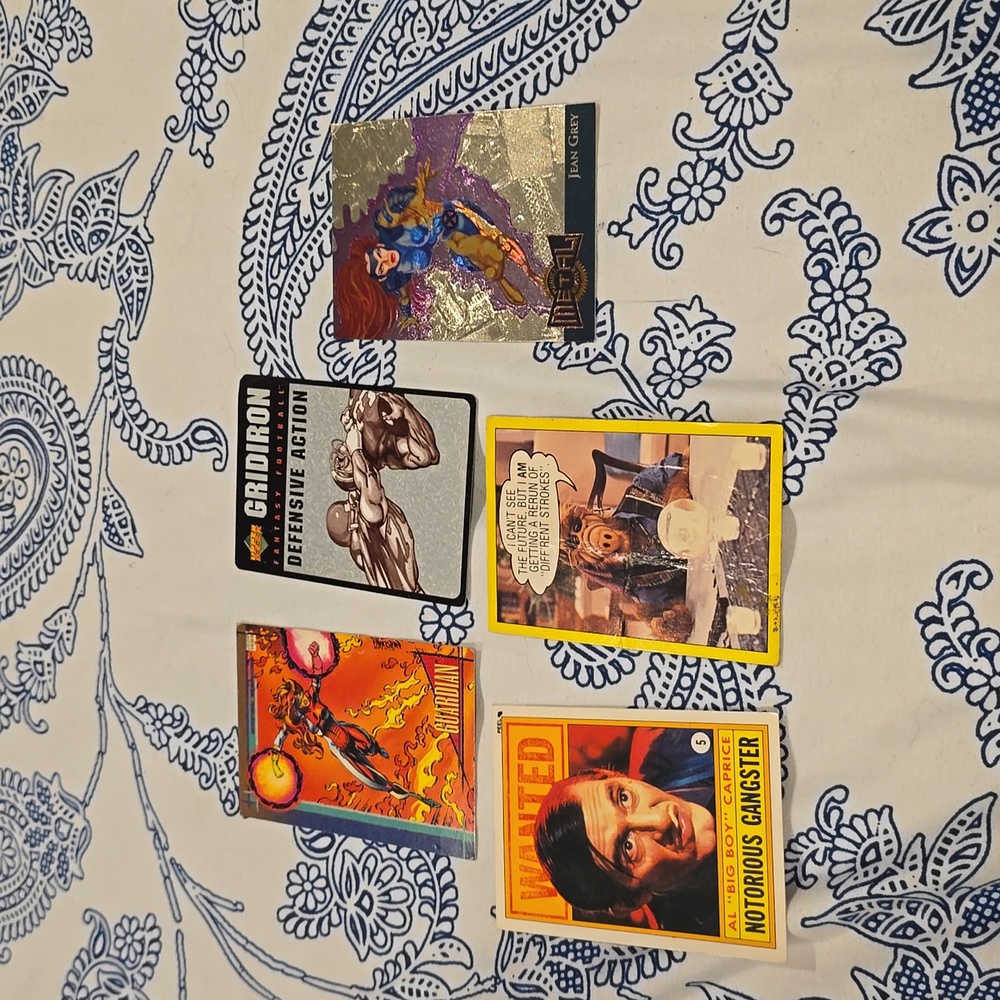 ❤️10/$10 5 random cards lot Alf dick Tracy Jean Grey